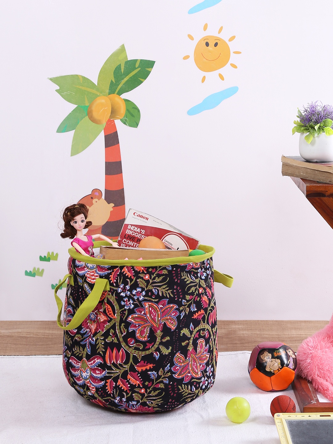 

Rajasthan Decor Black & Multicoloured Printed Foldable Laundry Bag