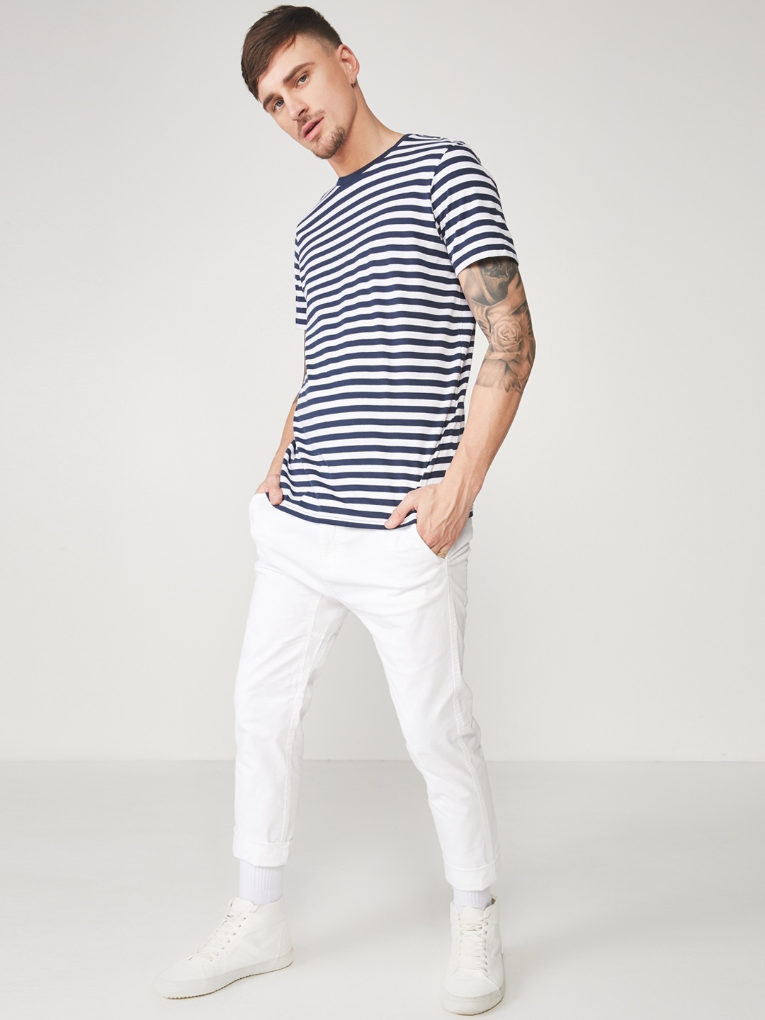 

COTTON ON Men Navy Blue & White Striped Round Neck T-shirt