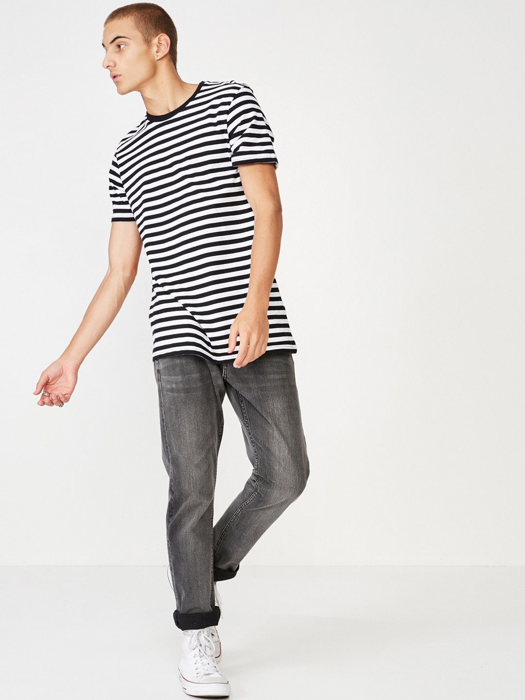 

COTTON ON Men Black Striped Round Neck T-shirt