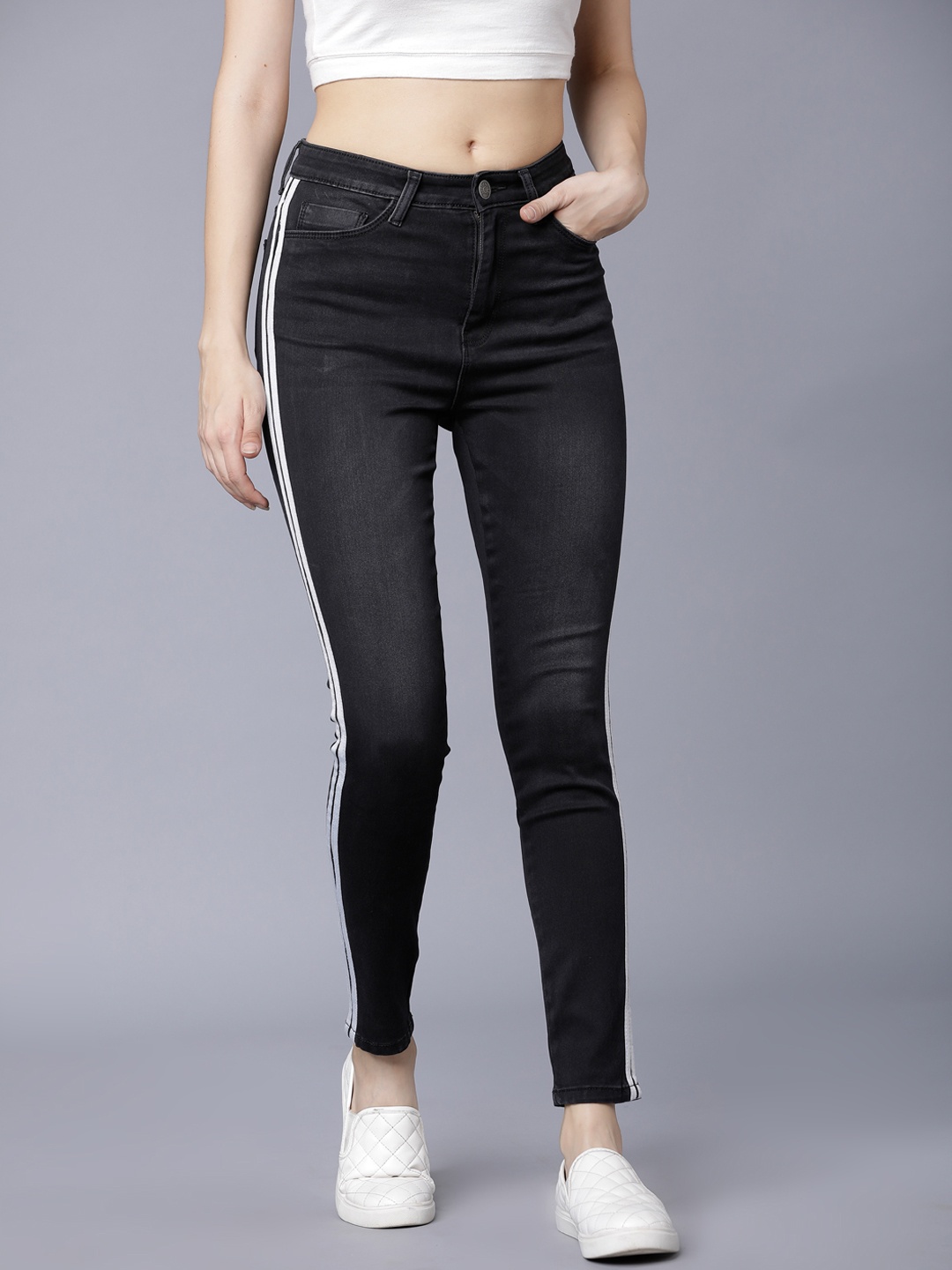 

Tokyo Talkies Women Black Super Skinny Fit Mid-Rise Clean Look Stretchable Jeans