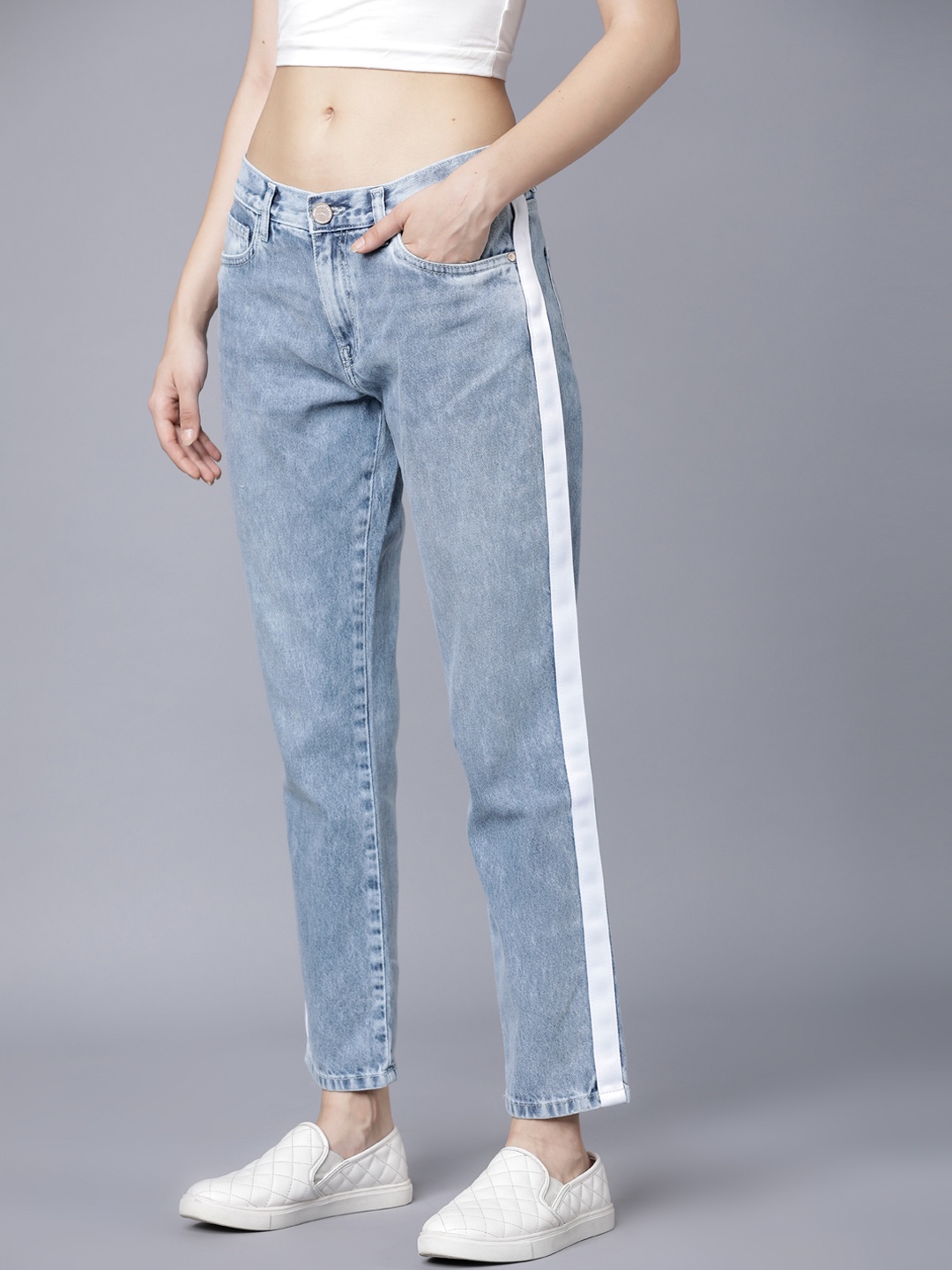 

Tokyo Talkies Women Blue Boyfriend Fit Mid-Rise Clean Look Stretchable Cropped Jeans