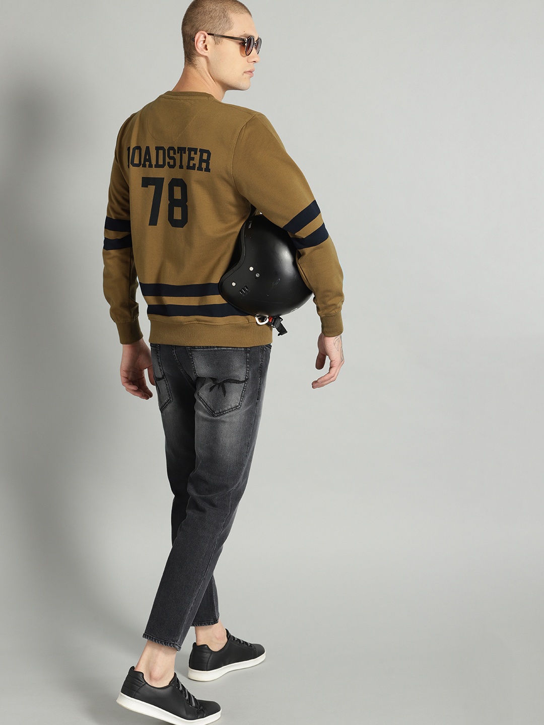 

The Roadster Lifestyle Co Men Khaki Printed Sweatshirt