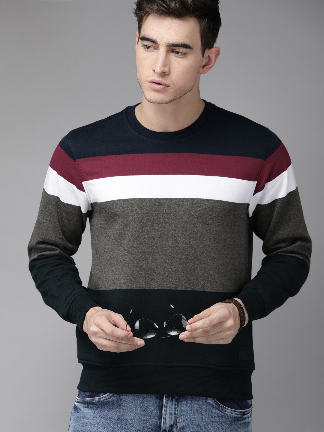 

The Roadster Lifestyle Co Men Navy Blue & Charcoal Grey Colourblocked Pullover Sweatshirt