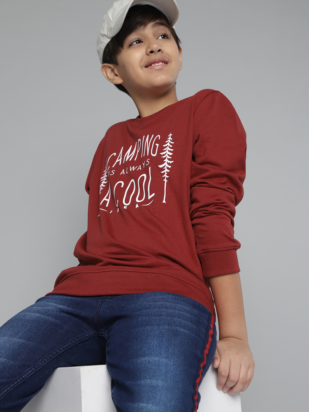 

YK Boys Maroon Printed Sweatshirt