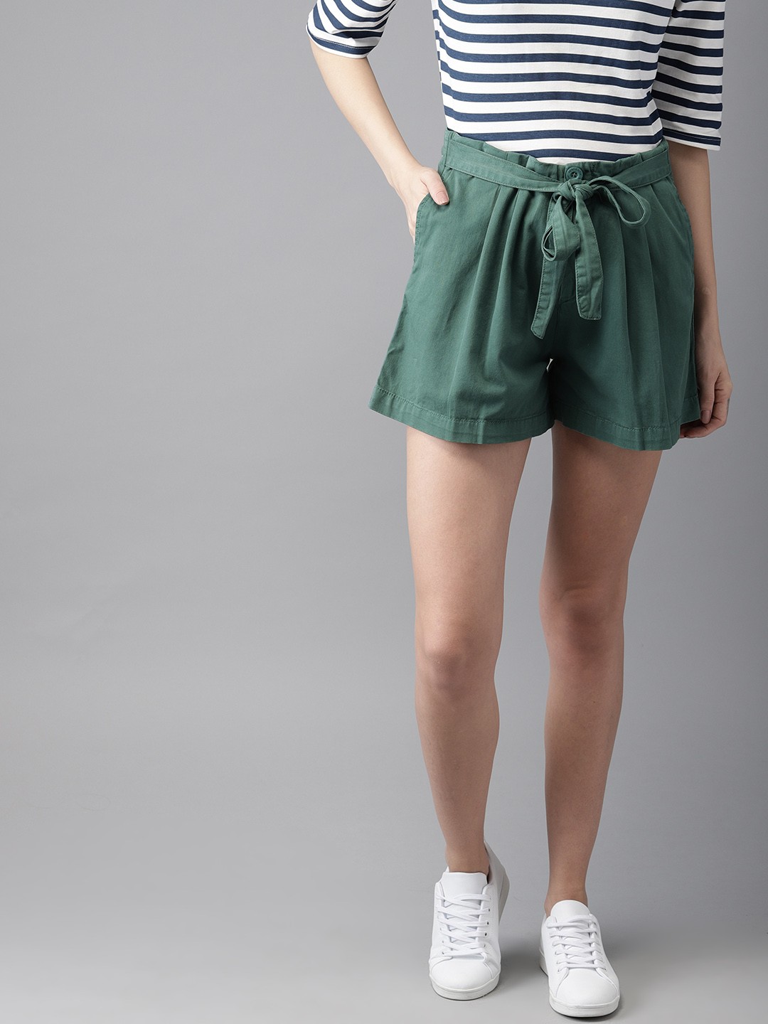 

HERE&NOW Women Green Solid Regular Fit Chino Shorts