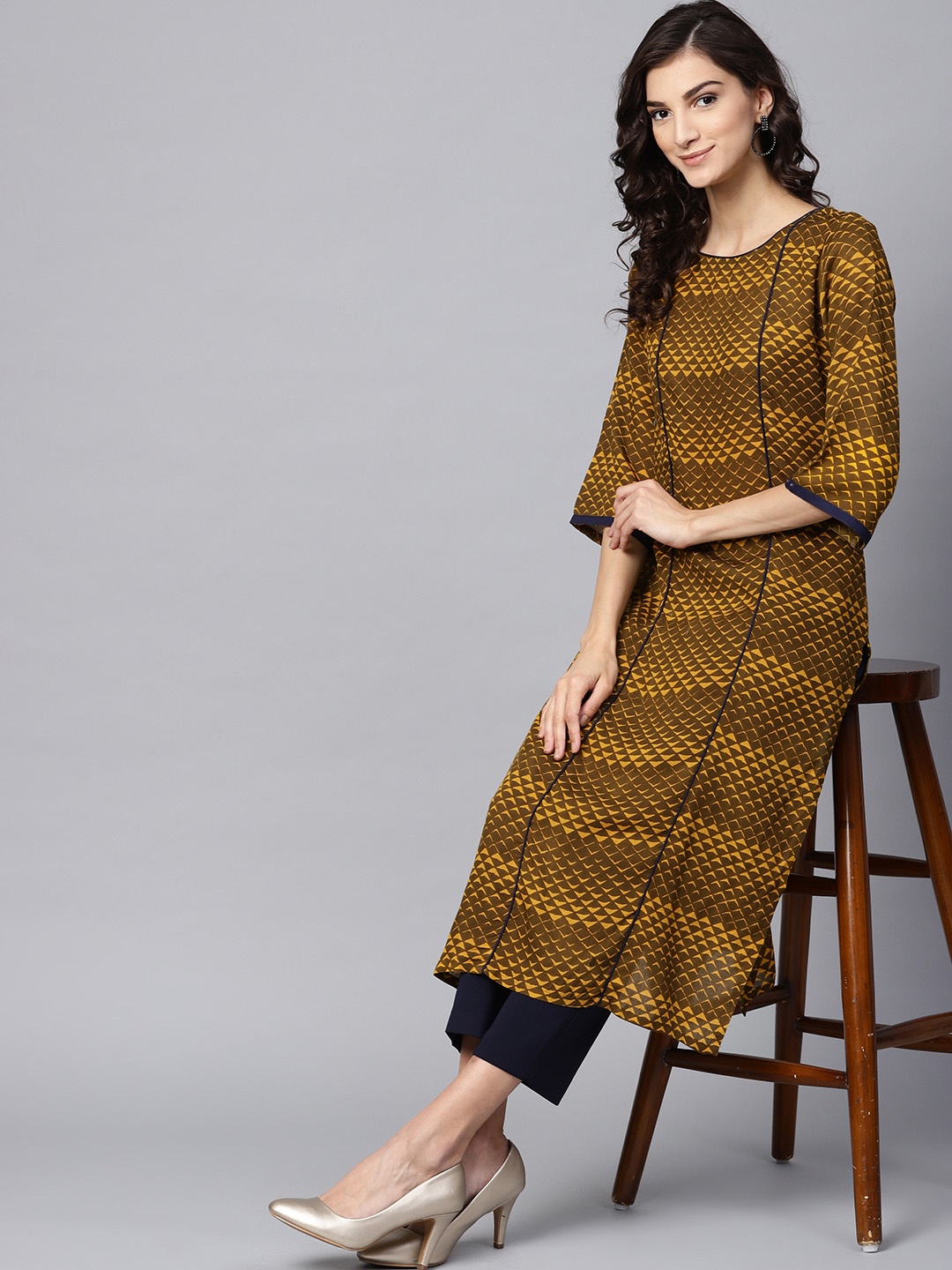 

Azira Women Mustard Brown & Yellow Printed Straight Kurta