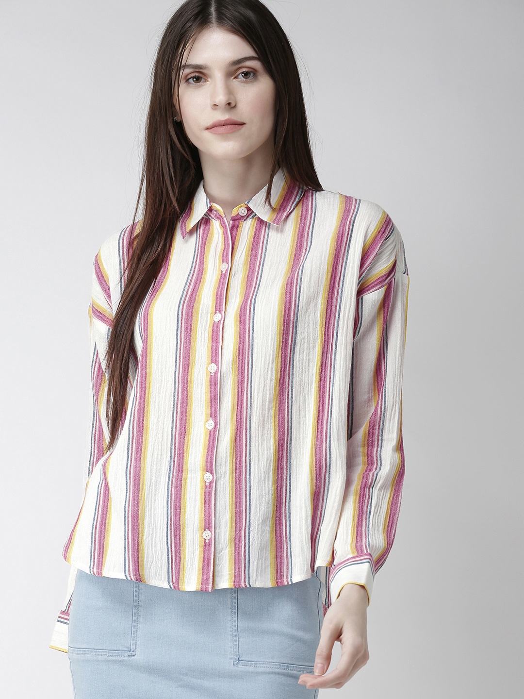 

FOREVER 21 Women Cream-Coloured & Pink Regular Fit Striped Casual Shirt