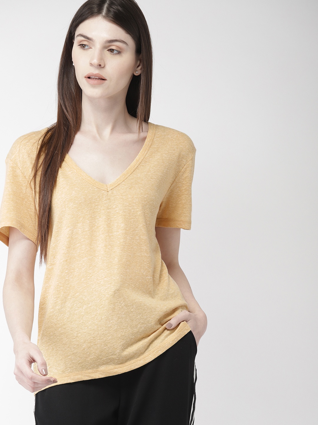 

FOREVER 21 Women Yellow Solid V-Neck T-shirt