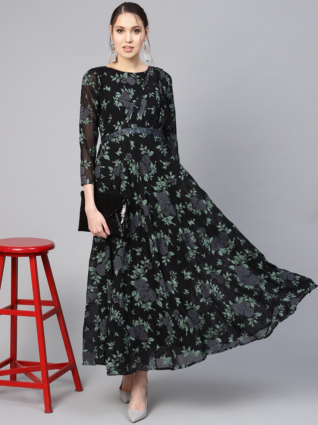 

Ahalyaa Black & Green Floral Printed Maxi Dress