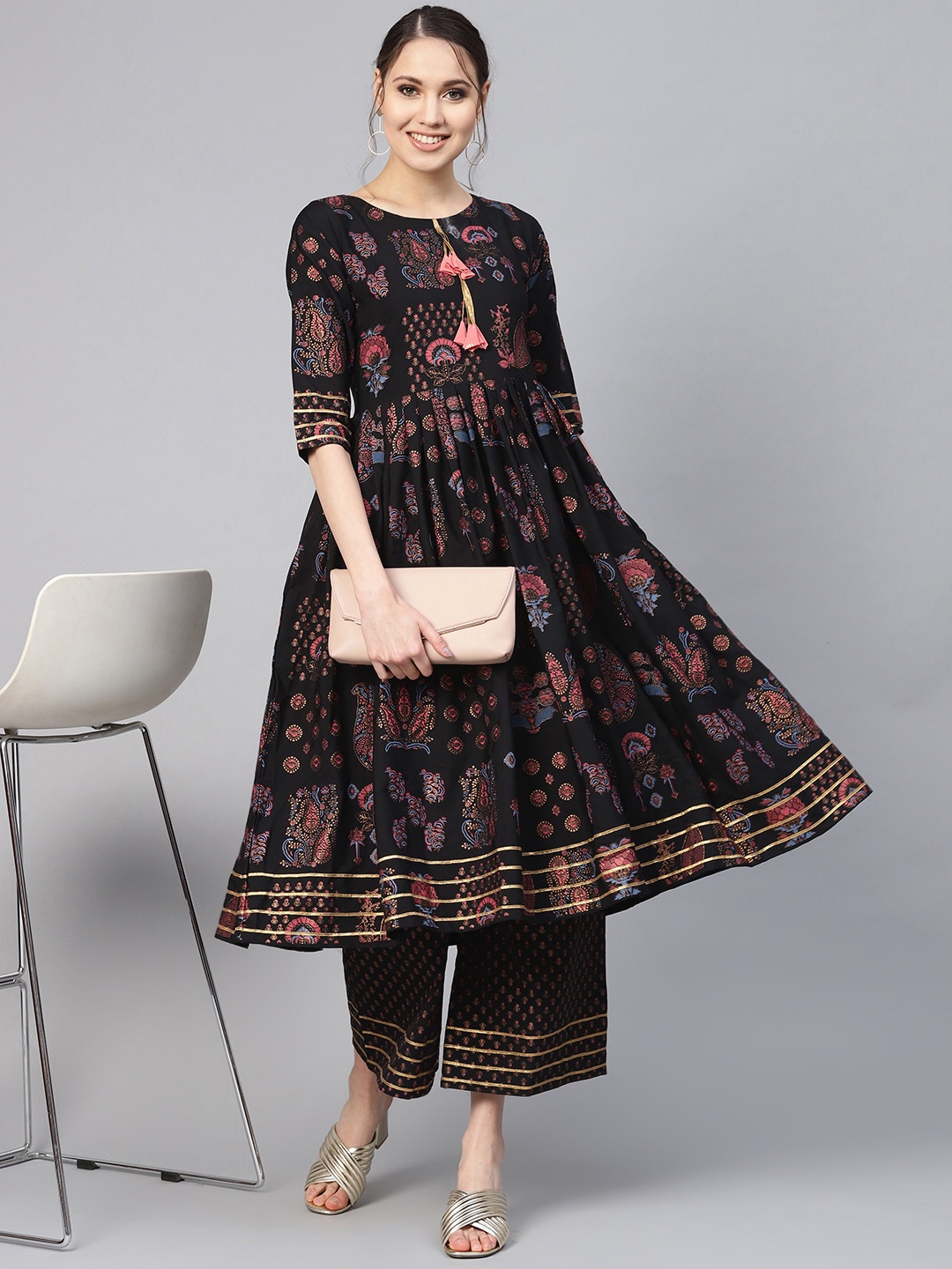 

Ahalyaa Women Black & Pink Printed Kurta with Palazzos