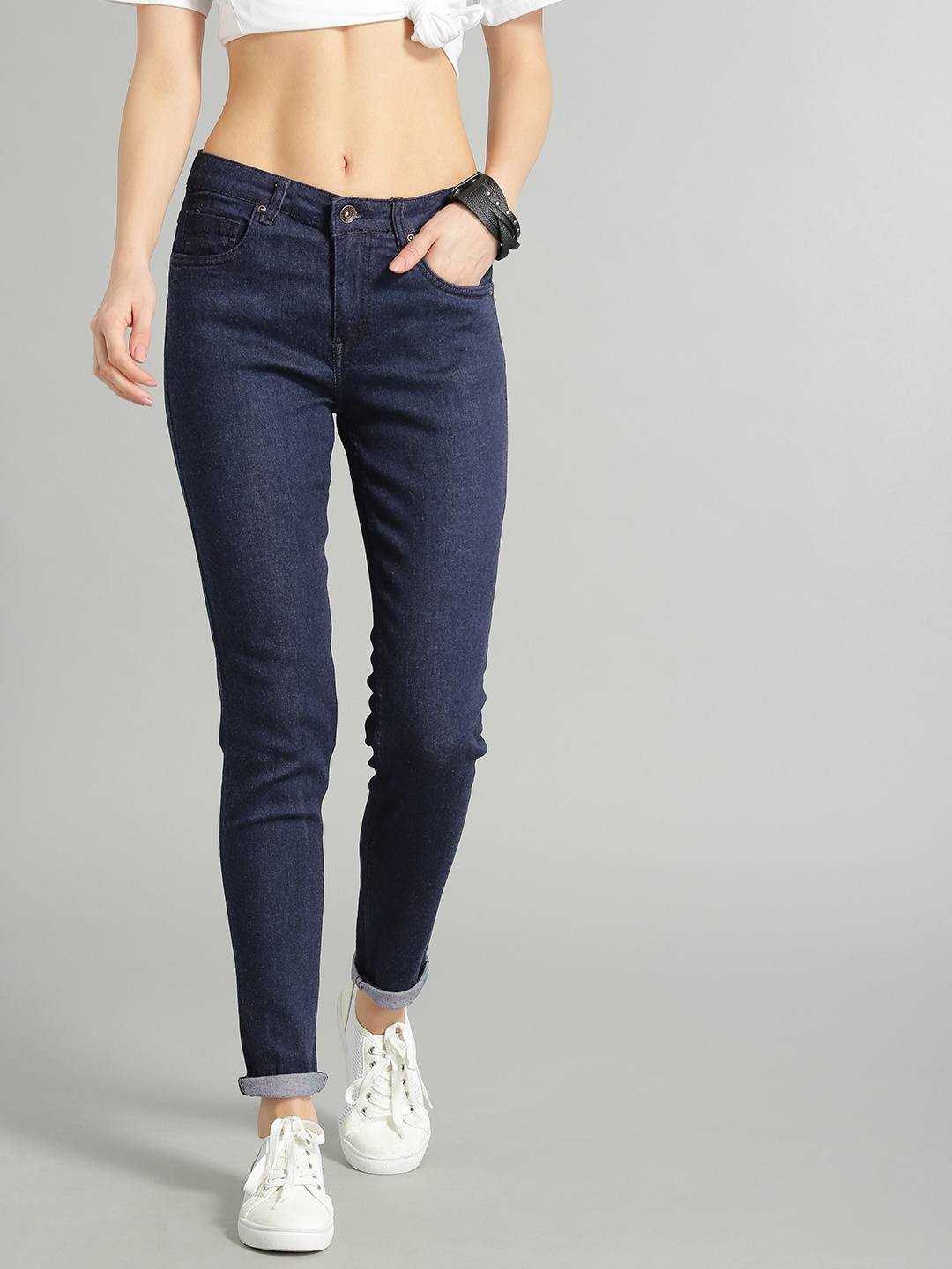 

The Roadster Lifestyle Co Women Blue Skinny Fit Mid-Rise Clean Look Stretchable Jeans