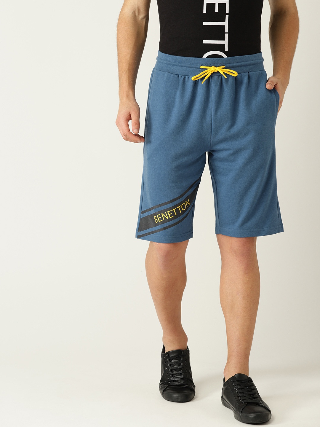 

United Colors of Benetton Men Teal Blue Solid Regular Fit Shorts