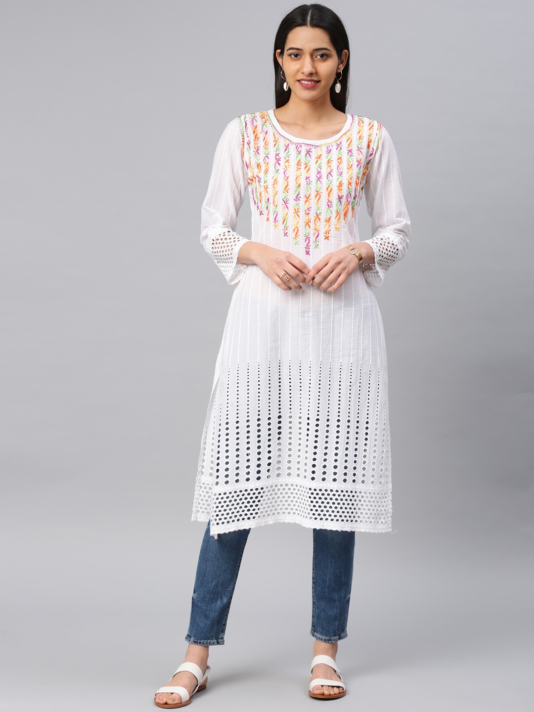

Saadgi Women White Embroidered Straight Kurta