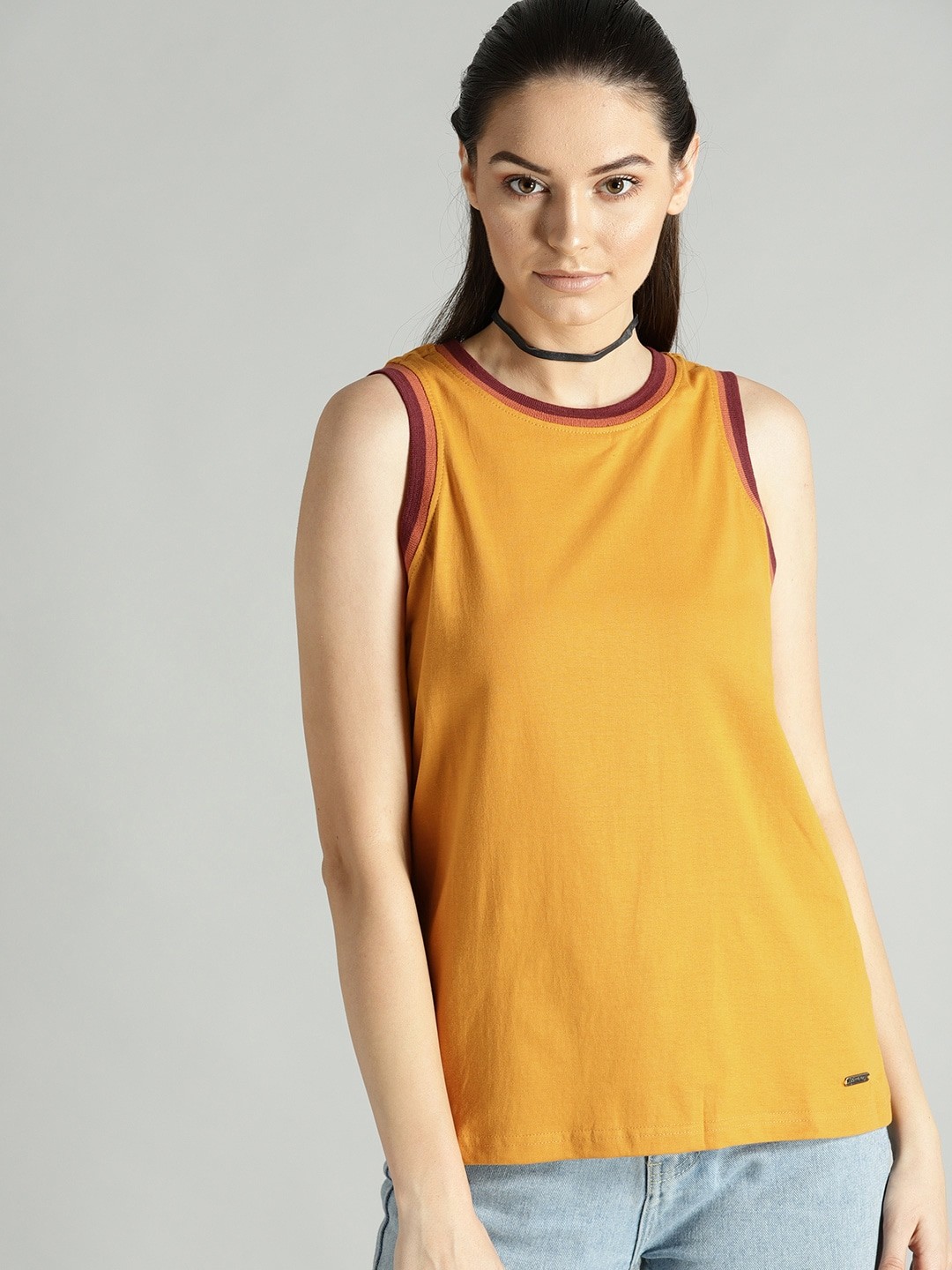 

The Roadster Lifestyle Co Women Mustard Yellow Solid Round Neck T-shirt