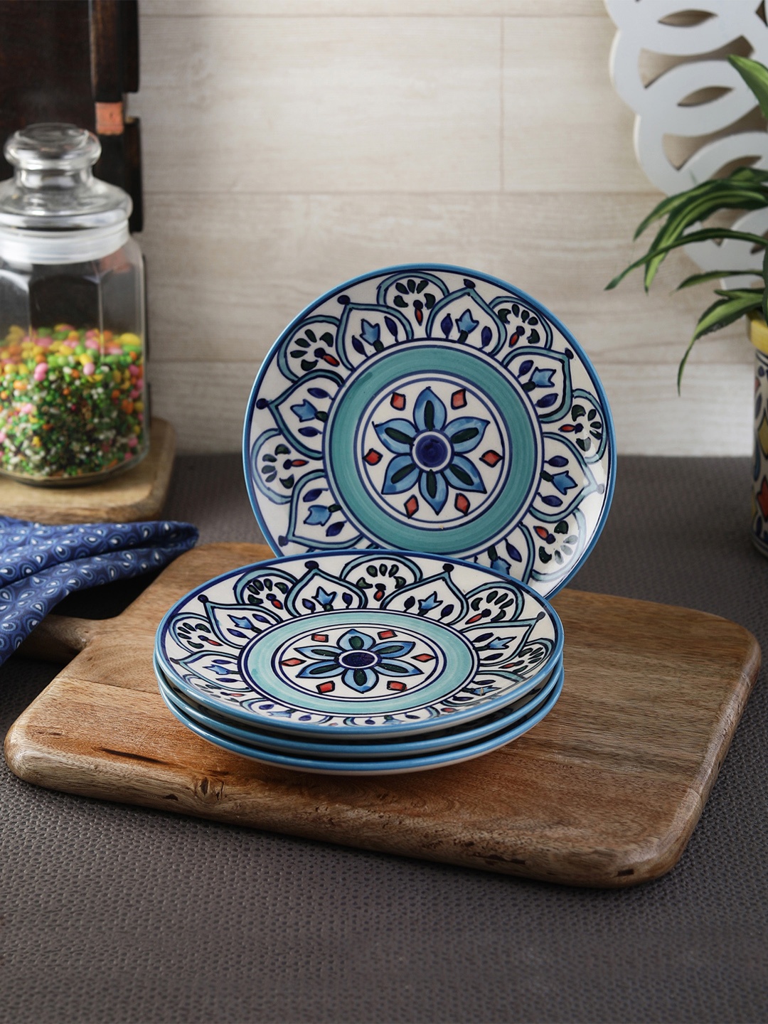 

VarEesha Set of 4 Off-White & Blue Printed Ceramic Plates