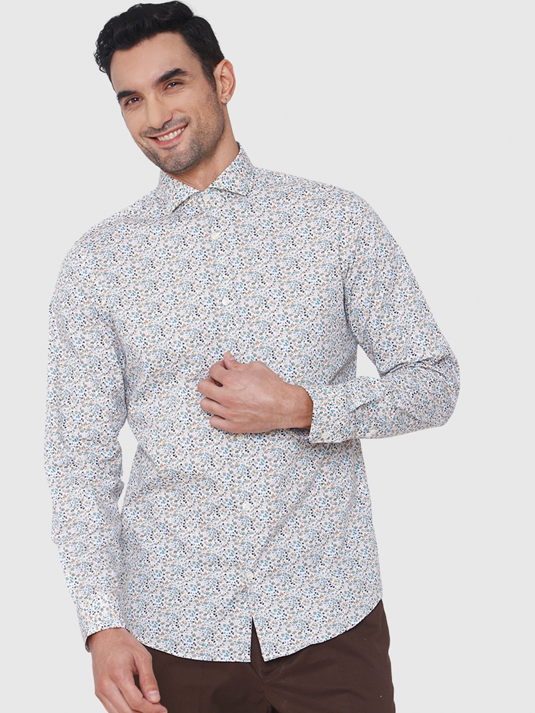 

SELECTED Men White & Blue Floral Printed Formal Shirt