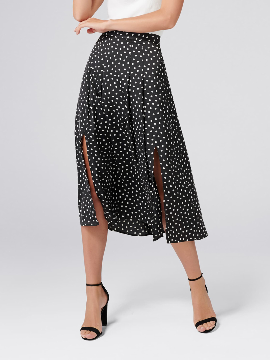 

Forever New Women Black & White Printed A-Line Skirt