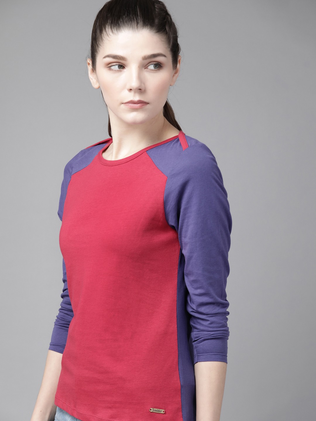 

The Roadster Lifestyle Co Women Red Navy Blue Solid Round Neck Pure Cotton T-shirt