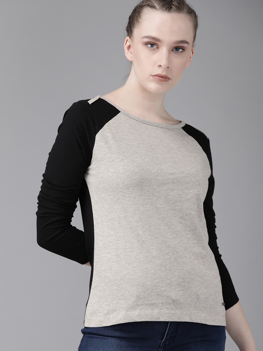 

The Roadster Lifestyle Co Women Grey Melange Solid Round Neck Pure Cotton T-shirt