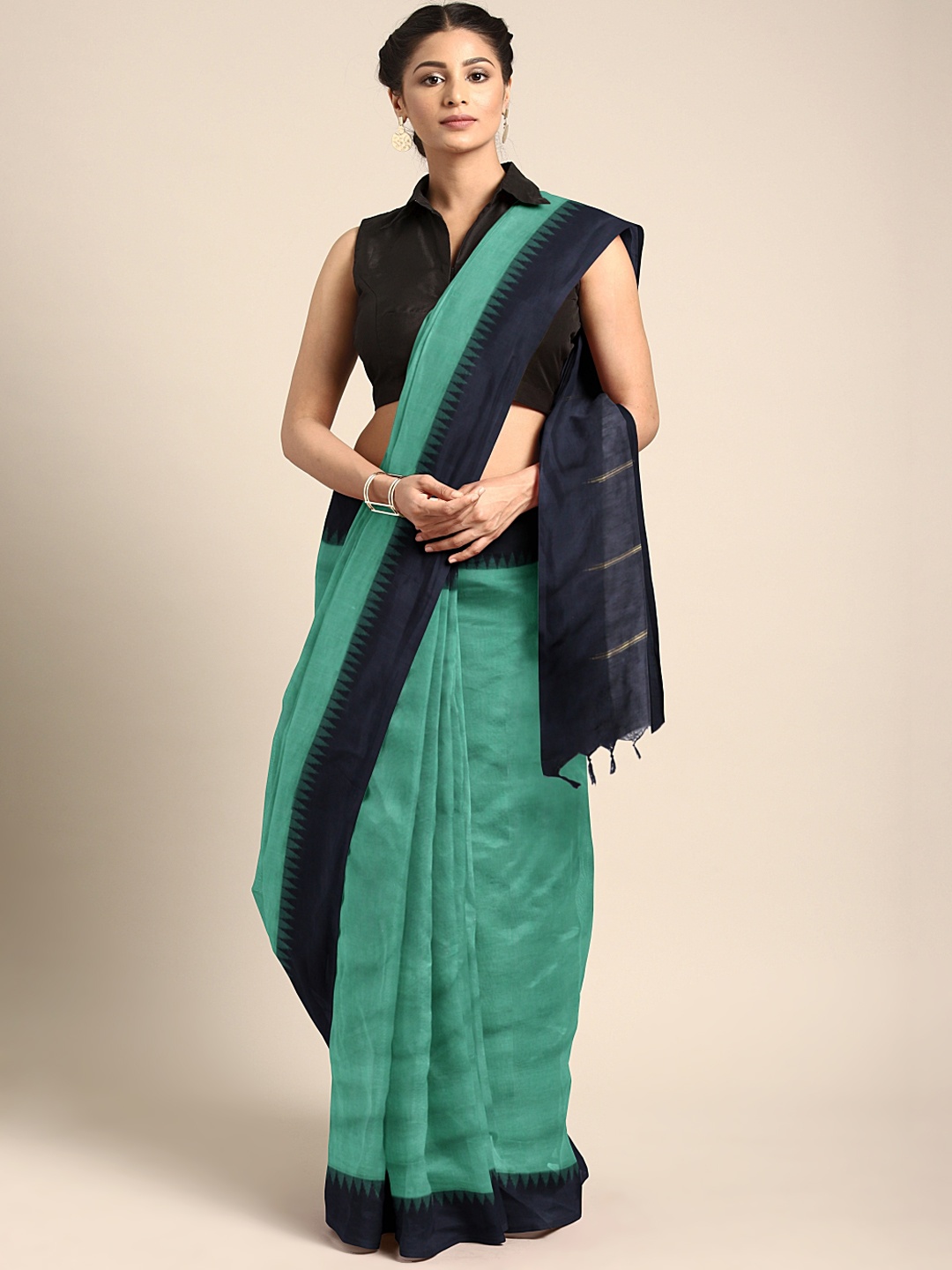 

aamna Green & Black Silk Cotton Solid Saree