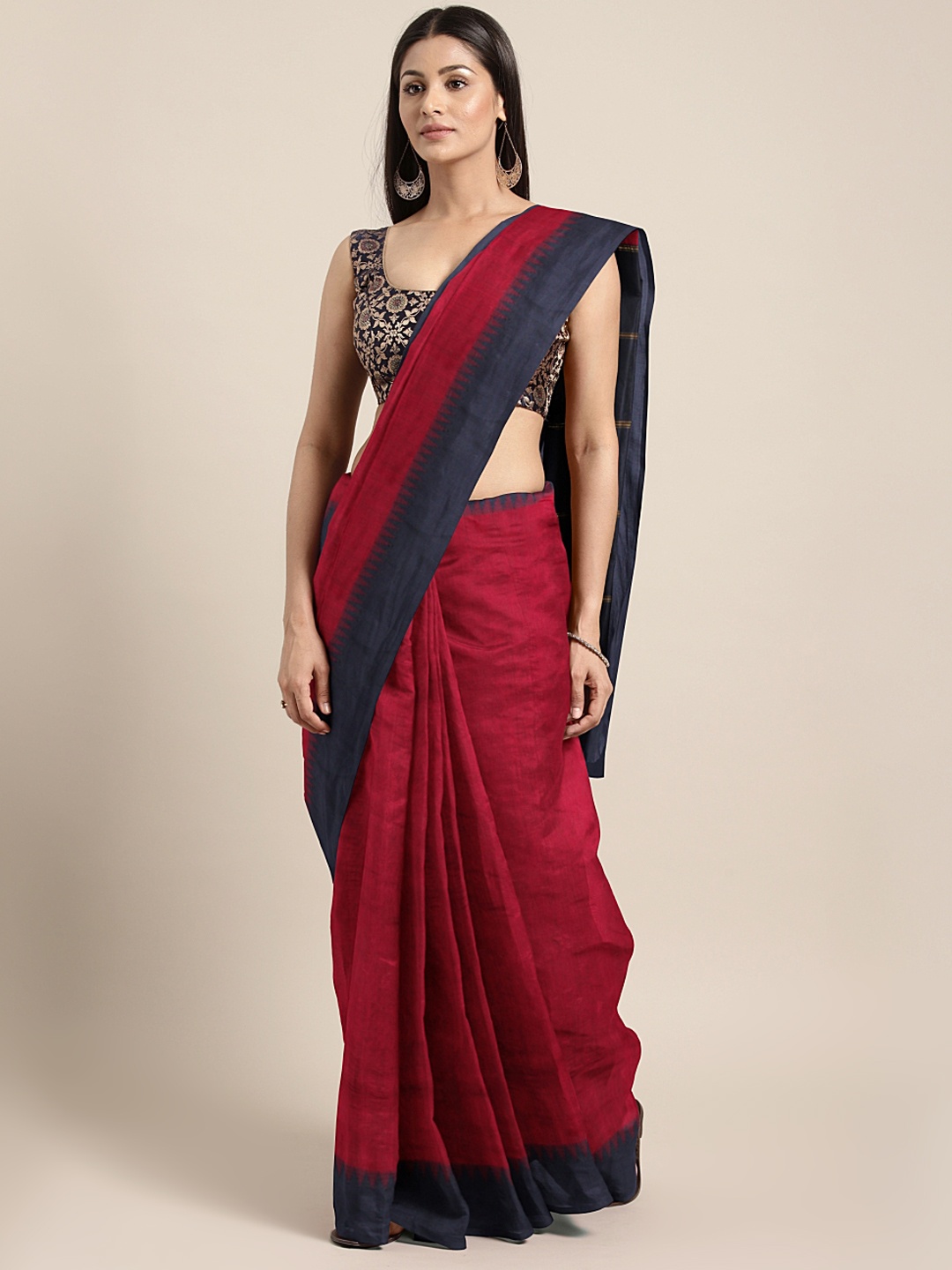 

aamna Women Maroon & Black Silk Cotton Solid Saree