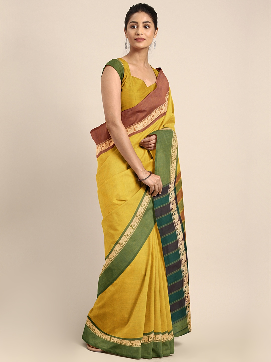 

aamna Yellow Solid Pure Cotton Saree