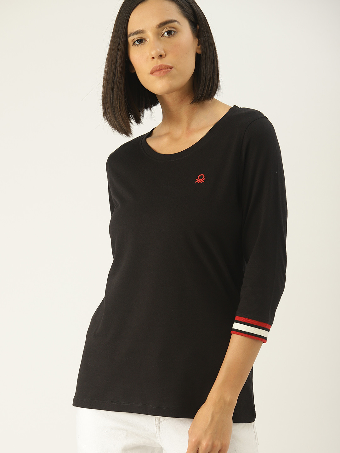 

United Colors of Benetton Women Black Solid Round Neck T-shirt