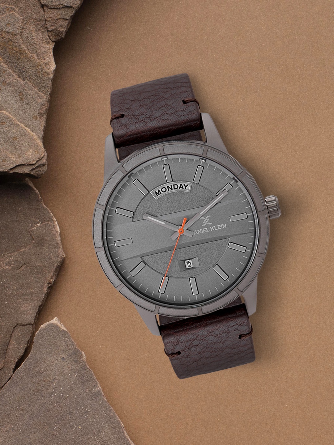 

Daniel Klein Men Grey Analogue Watch