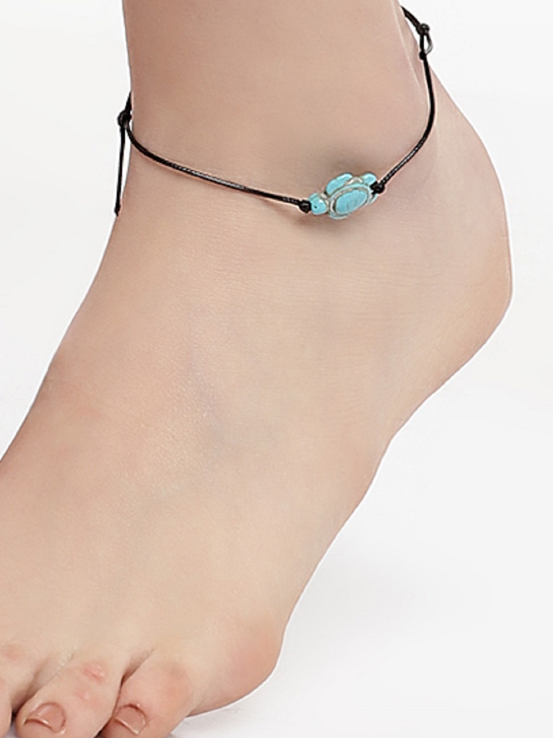

OOMPH Black & Blue Tortoise-Shaped Threaded Anklet