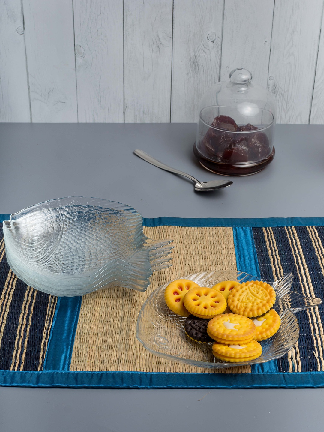 

Pasabahce Set of 6 Fish-Shaped Glass Marine Service Plates, Transparent