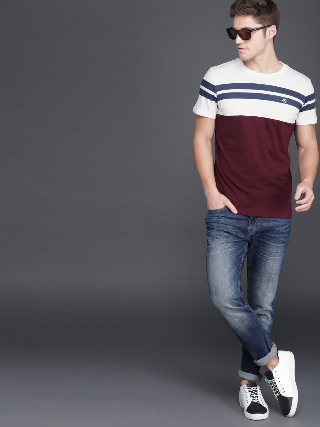 

WROGN Men White Maroon Slim Fit Colourblocked Round Neck Pure Cotton T-shirt