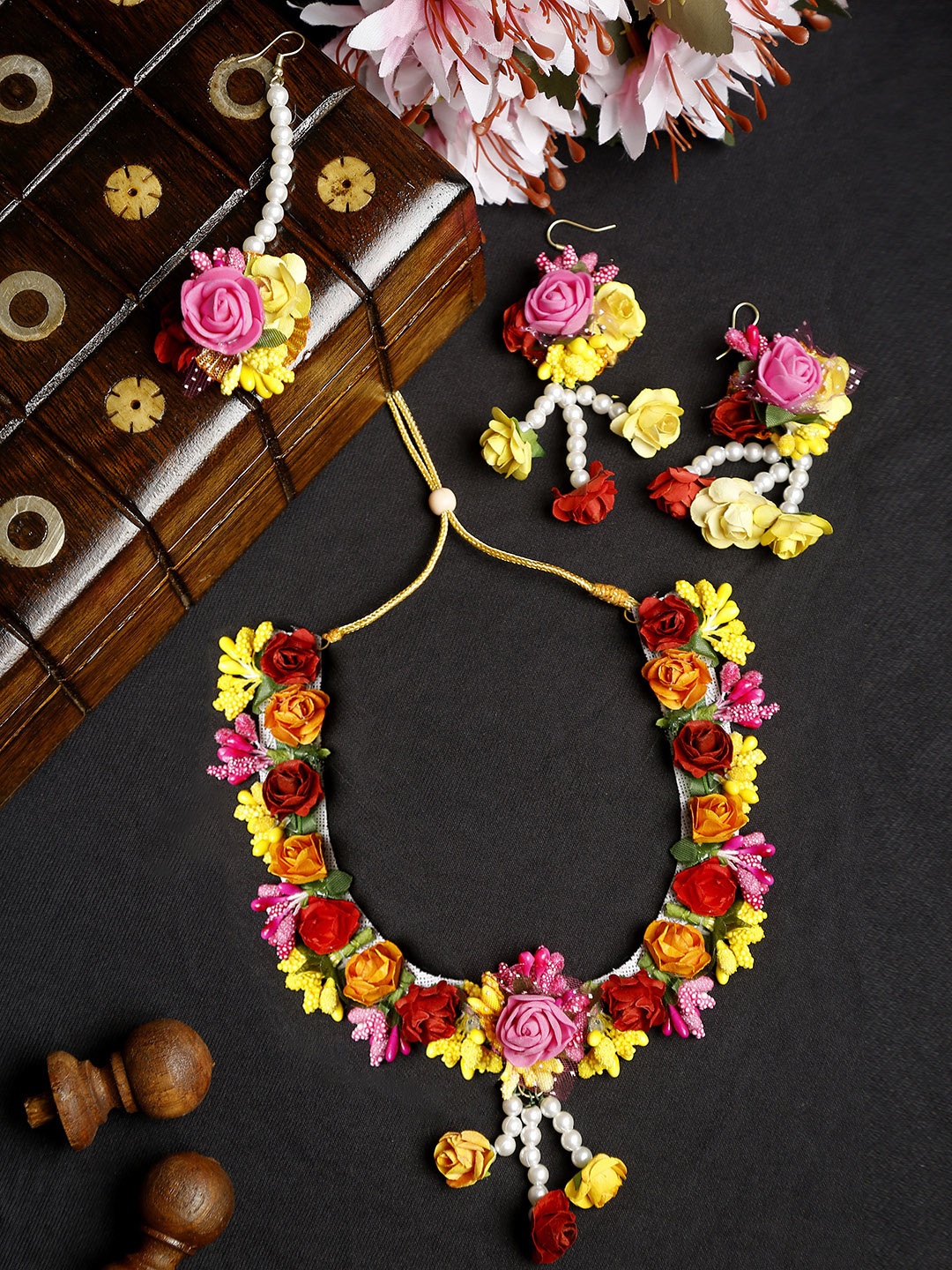 

YouBella Women Yellow & Pink Beaded Floral Jewellery Set