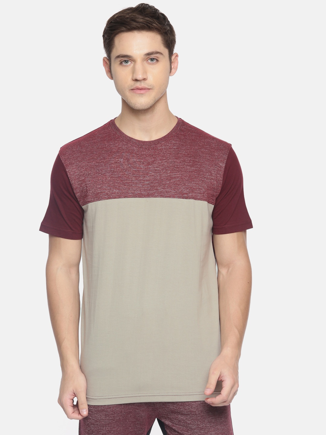 

ARISE Men Grey Burgundy Colourblocked Round Neck Pure Cotton T-shirt