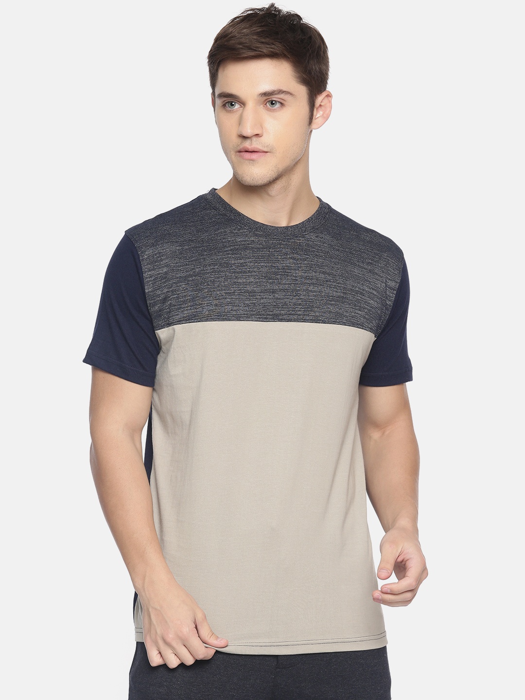 

ARISE Men Navy Blue Beige Colourblocked Round Neck Pure Cotton T-shirt