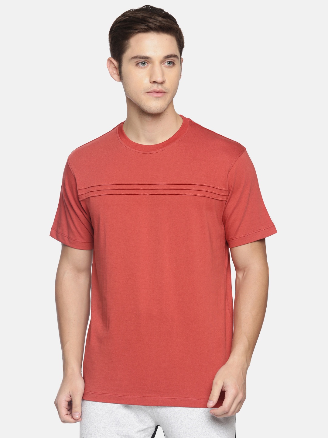 

ARISE Men Rust Red Solid Round Neck Pure Cotton T-shirt