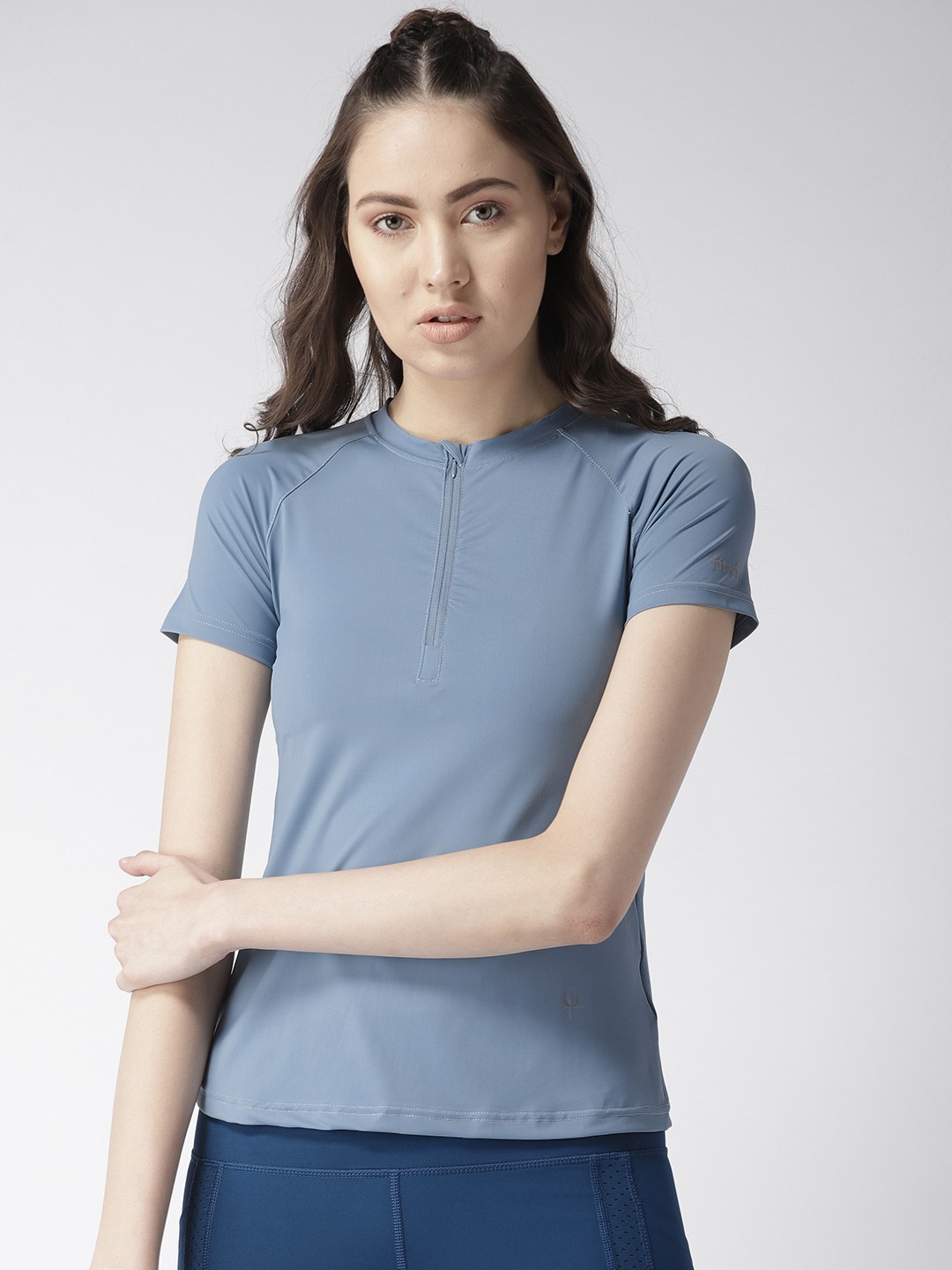 

Fitkin Women Blue Solid Round Neck Slim Fit Lightweight Training T-shirt