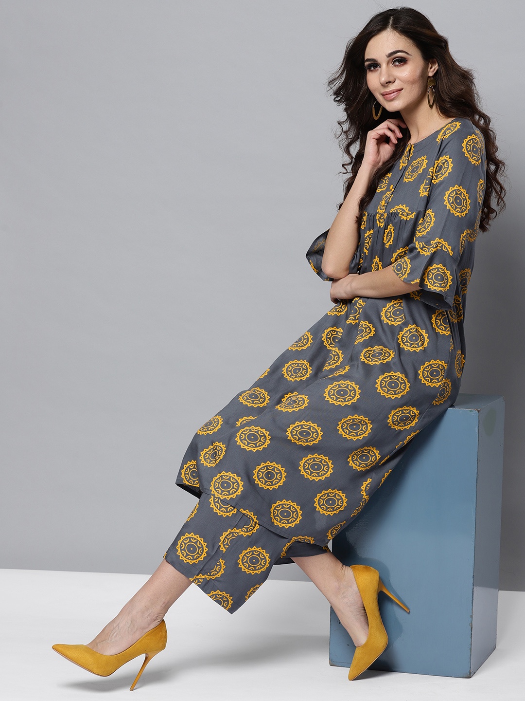 

STREET 9 Women Grey & Yellow Printed Kurta with Palazzos