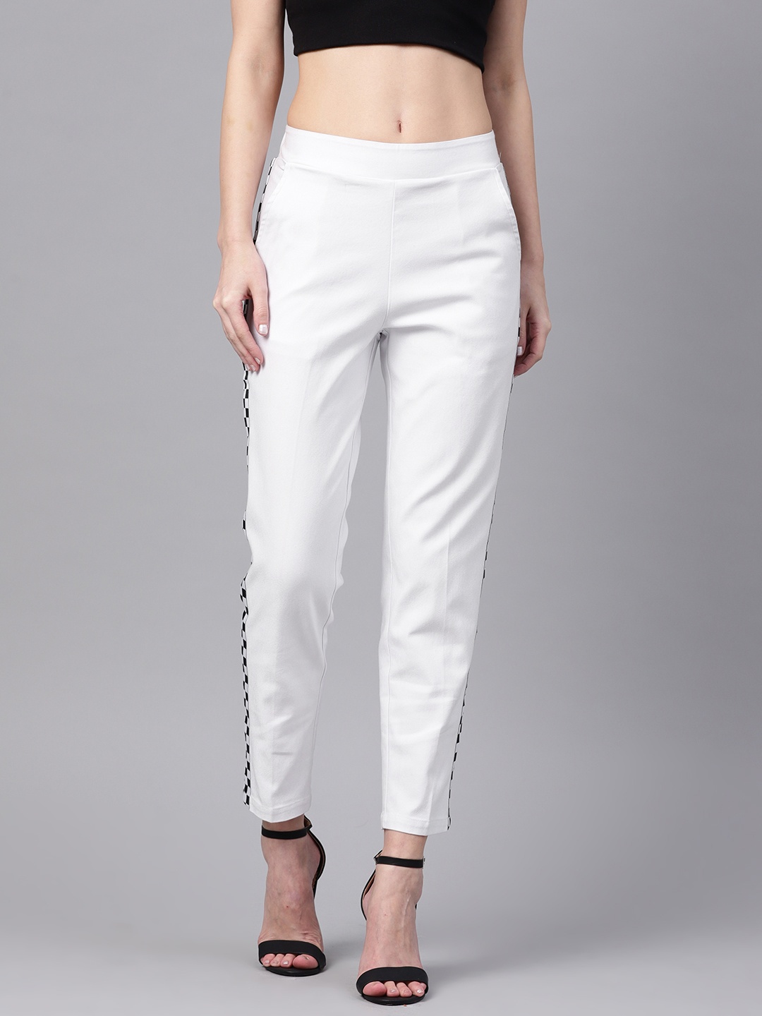 

SASSAFRAS Women White Tapered Fit Solid Regular Trousers