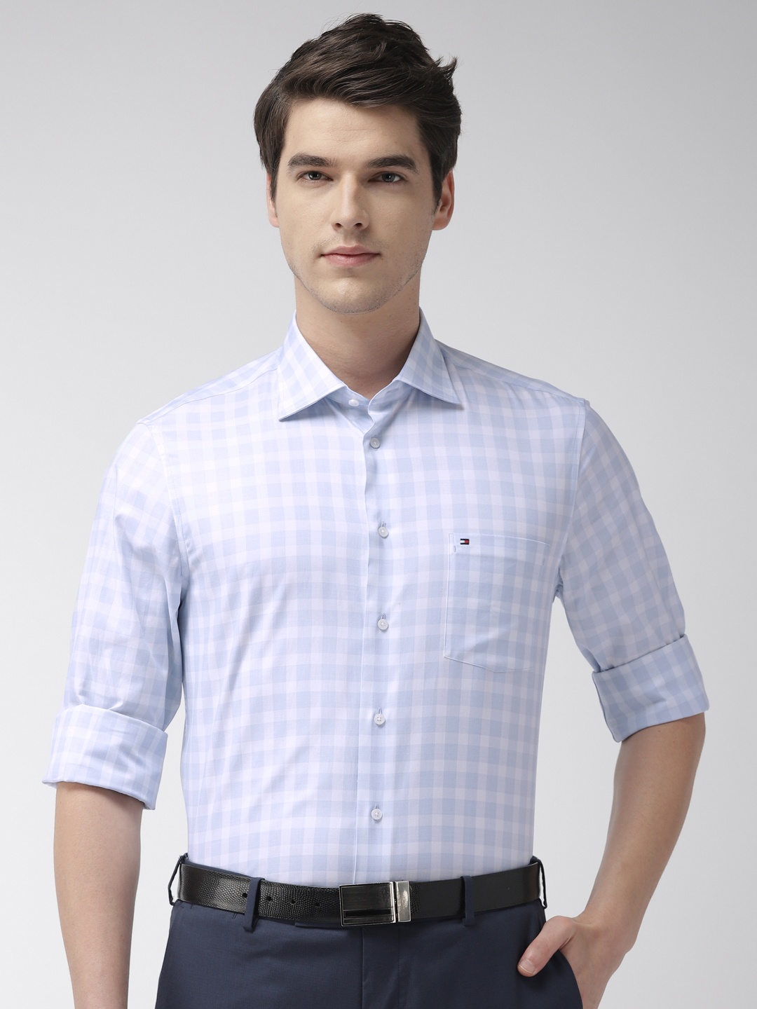 

Tommy Hilfiger Men Blue & White Regular Fit Checked Formal Shirt