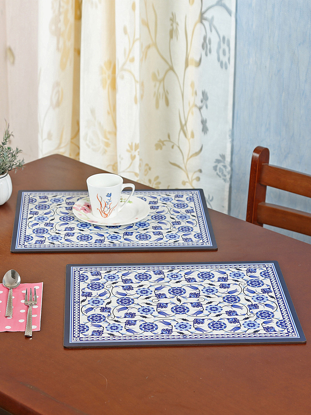 

Reinvention Factory Set of 6 Blue & White Printed Table Placemats