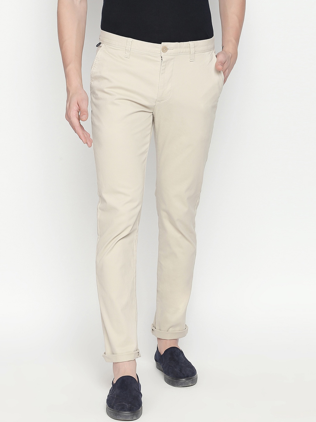 

Urban Ranger by pantaloons Men Off-White Slim Fit Solid Regular Trousers