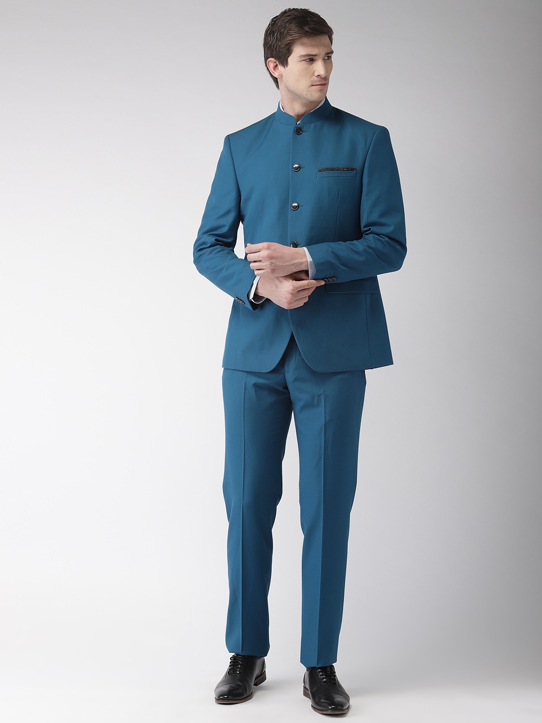 

Park Avenue Men Blue Solid Slim Fit Solid Bandhgala Suit