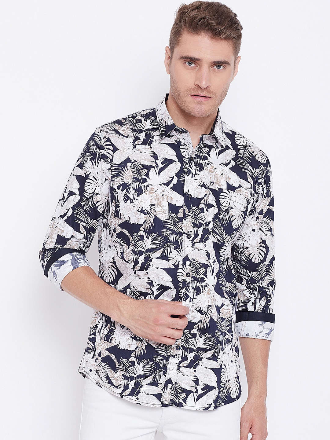 

Duke Men White & Navy Regular Fit Printed Casual Shirt
