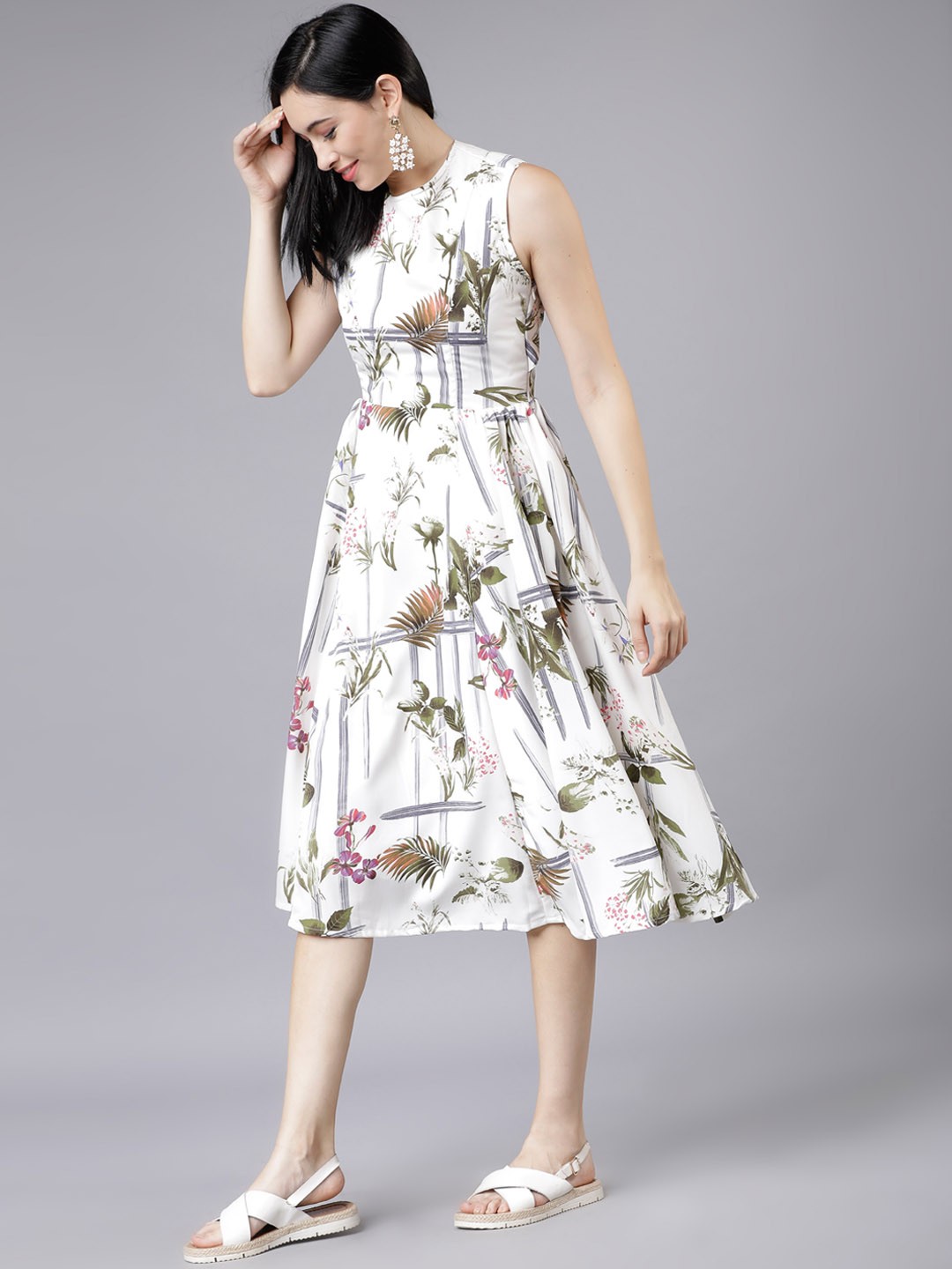 

Tokyo Talkies Women White Floral Printed Fit and Flare Dress