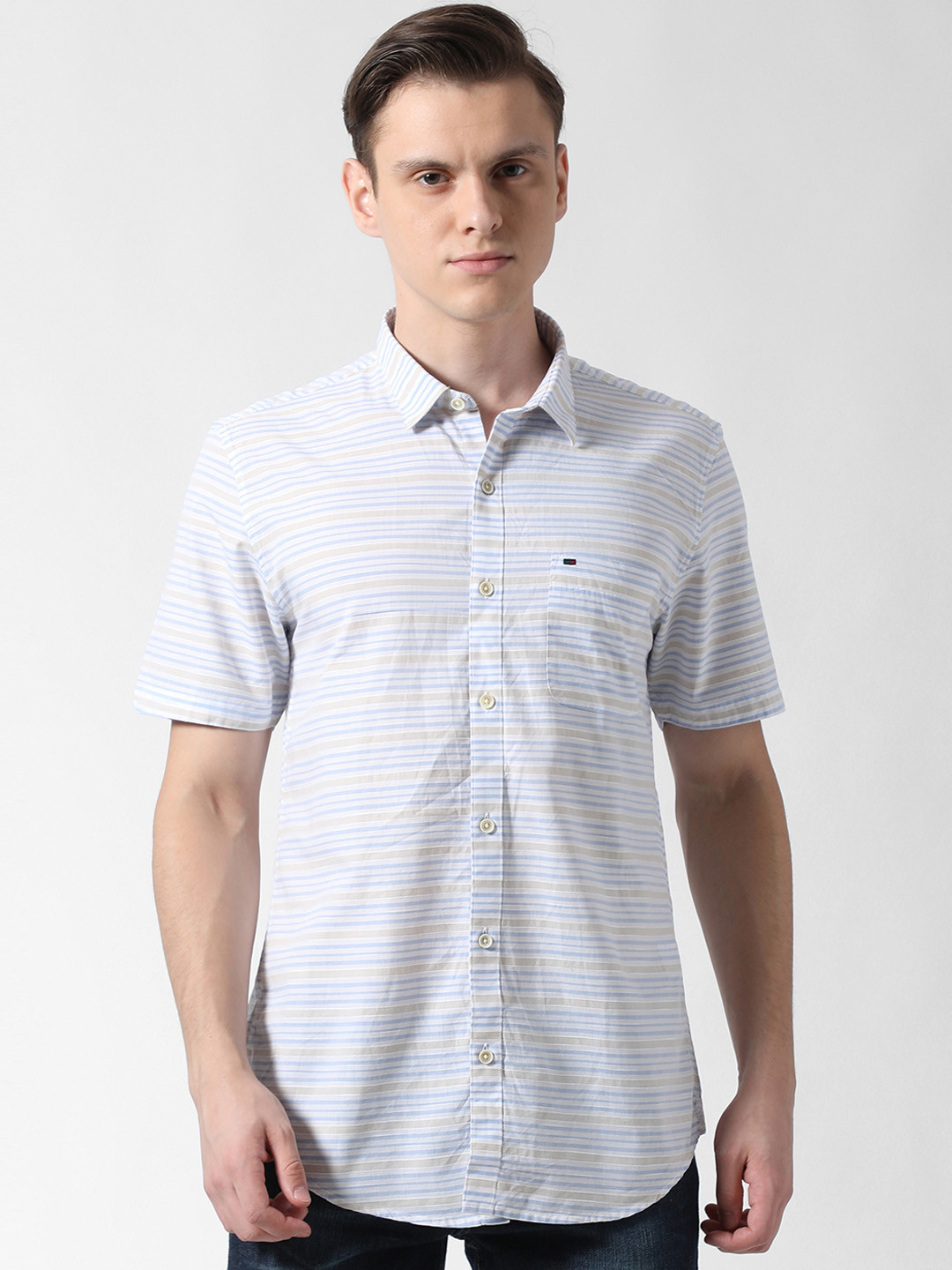 

Peter England Casuals Men Blue Slim Fit Striped Casual Shirt