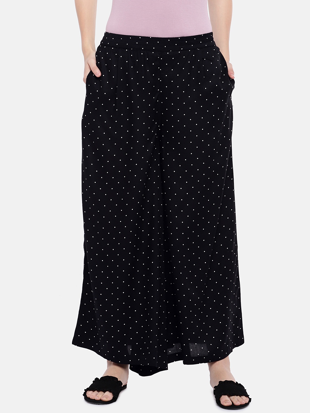 

Globus Women Black & White Regular Fit Printed Regular Trousers