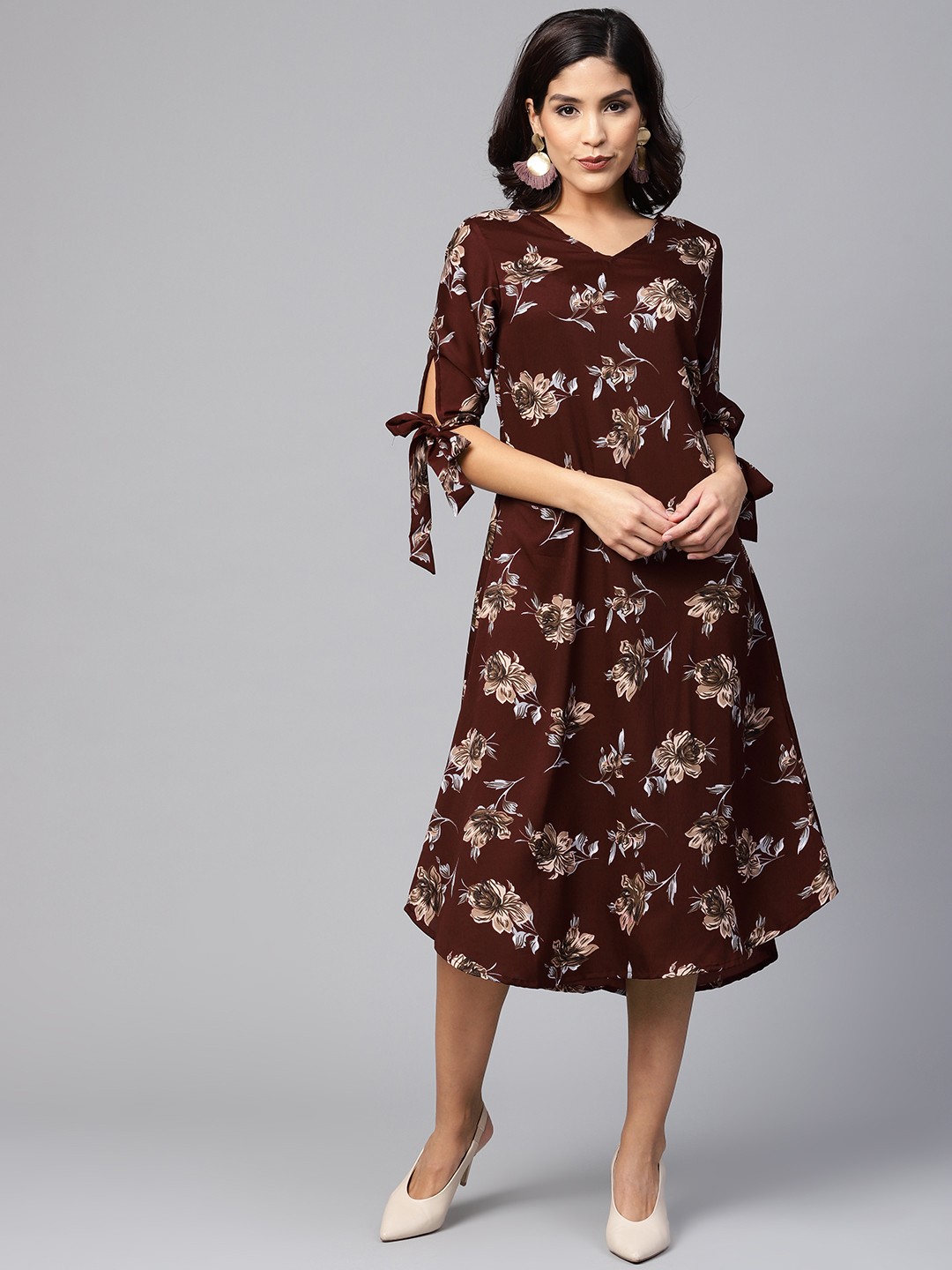 

Myshka Women Burgundy & Beige Floral Print A-line Dress
