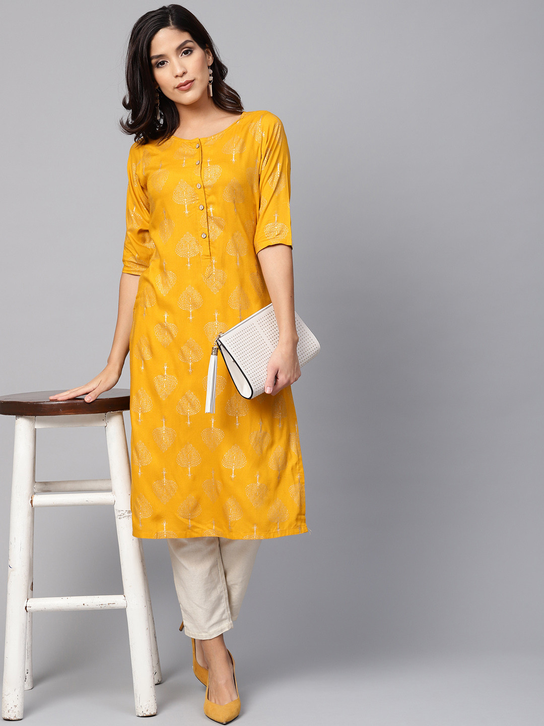 

Myshka Women Mustard & Golden Printed Straight Kurta