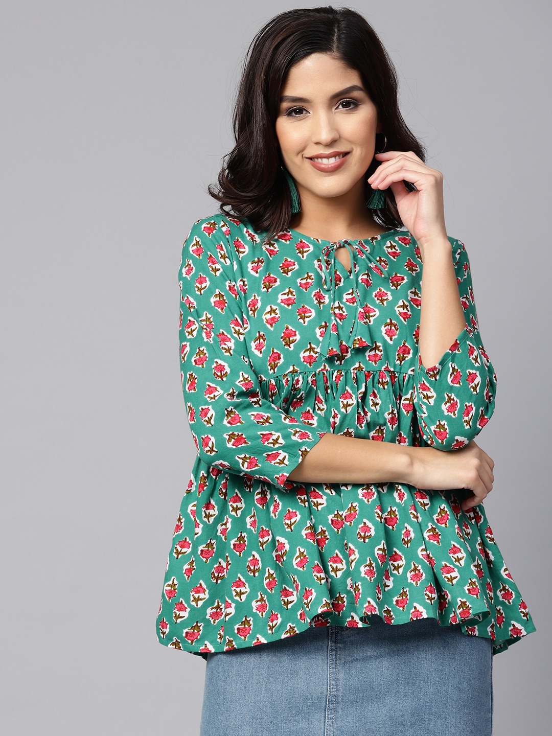 

Myshka Women Green & Pink Printed Empire Top