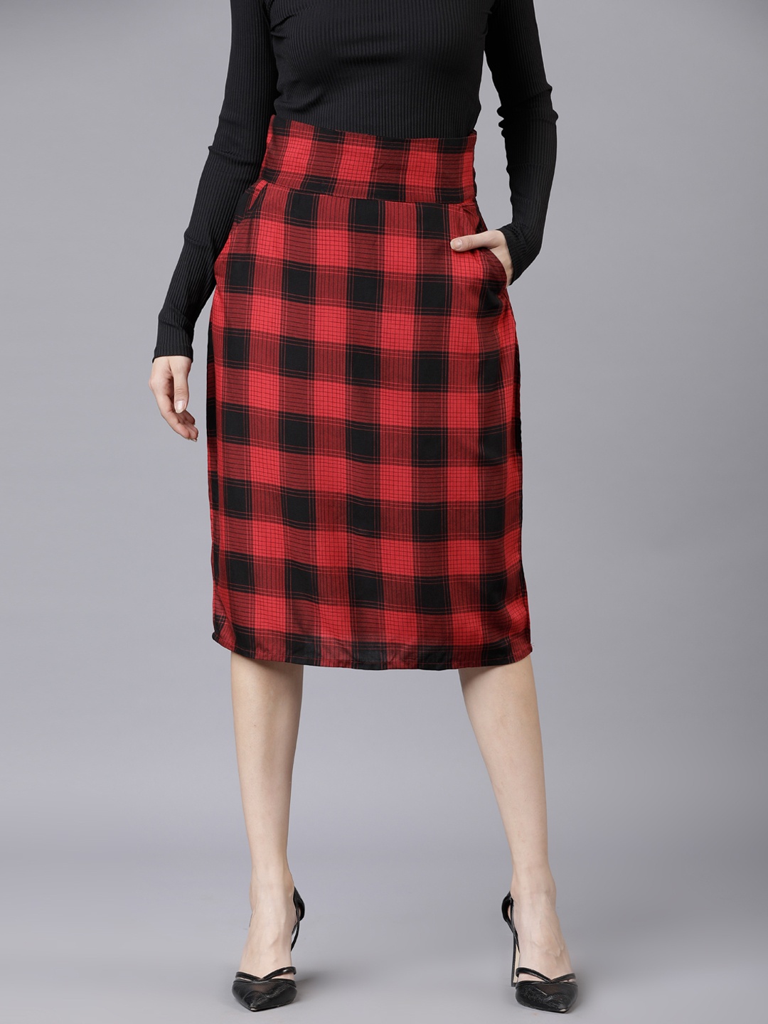 

Tokyo Talkies Women Red & Black Checked Straight Skirt